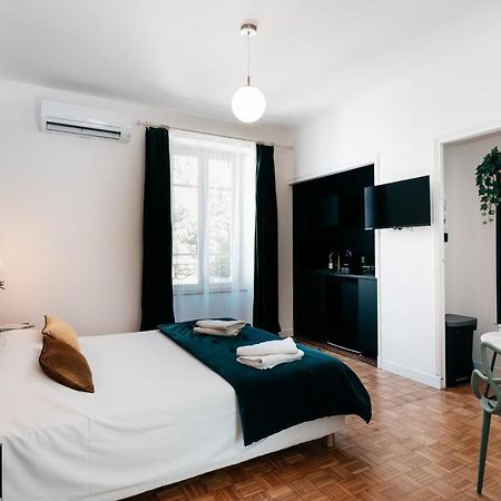 Les Precieuses Suites & Spa II Avignon Exterior photo